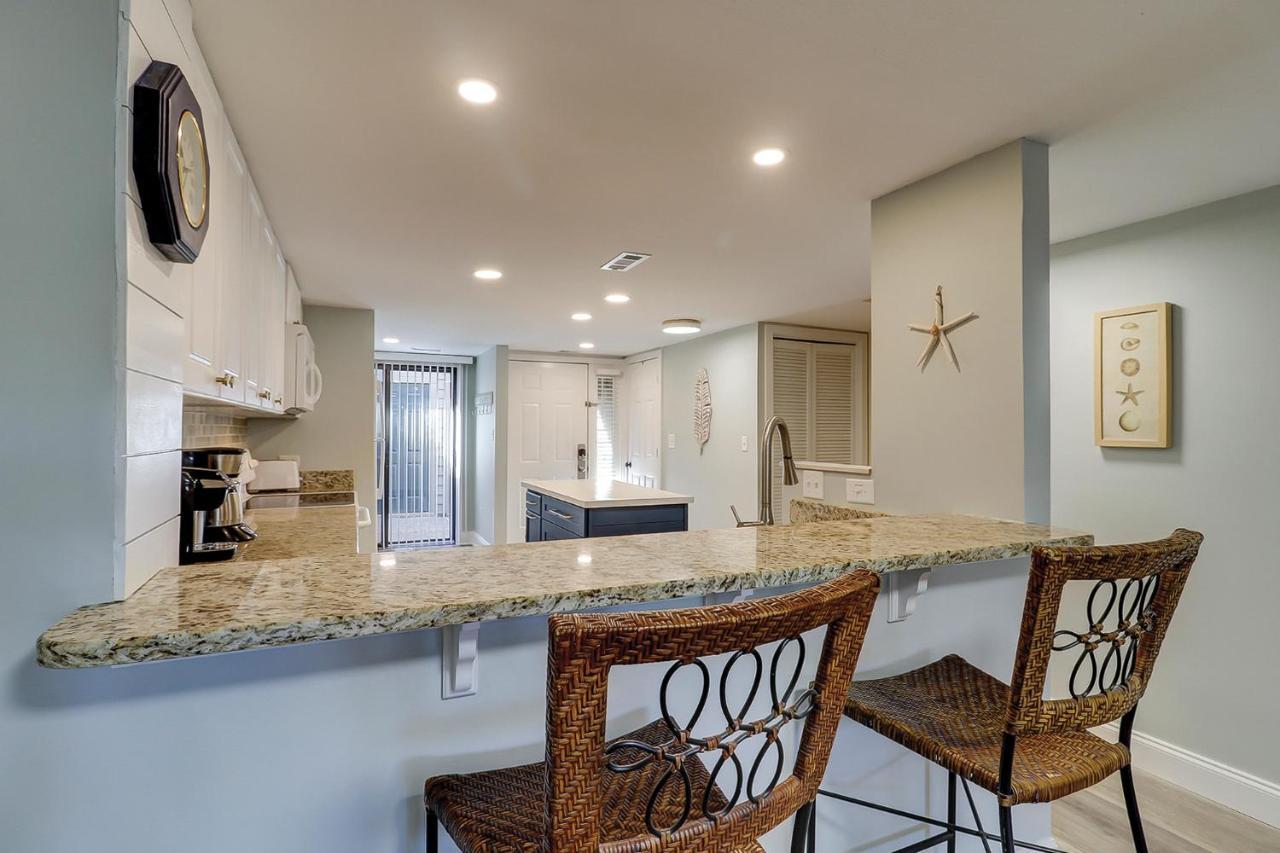 Golf View Two Bedroom With K Q And Fold Out Couch Bikes & Beach Gear Included Hilton Head Island Exterior photo
